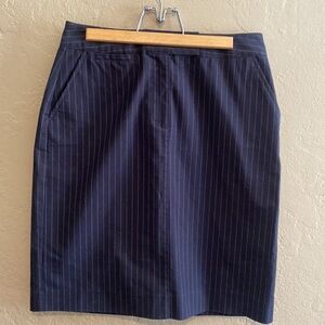 Talbots Navy White Pencil Skirt, Back Slit, Front & Back Pockets, Size 6